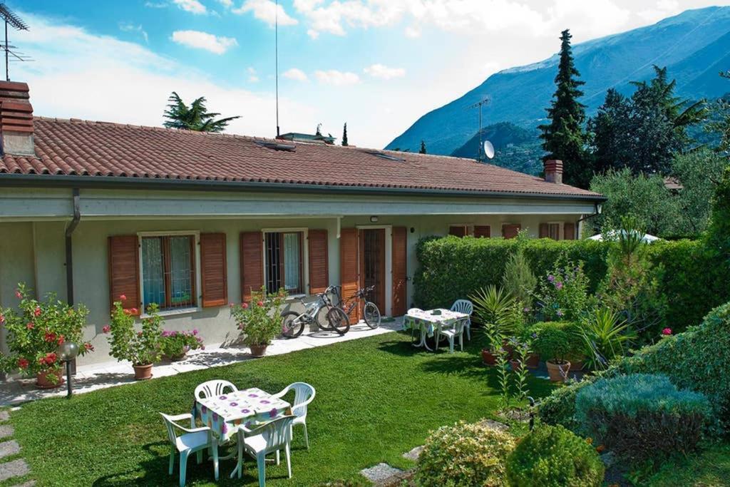Casa Facchinetti Orange Apartment Μαλτσεζίνε Εξωτερικό φωτογραφία